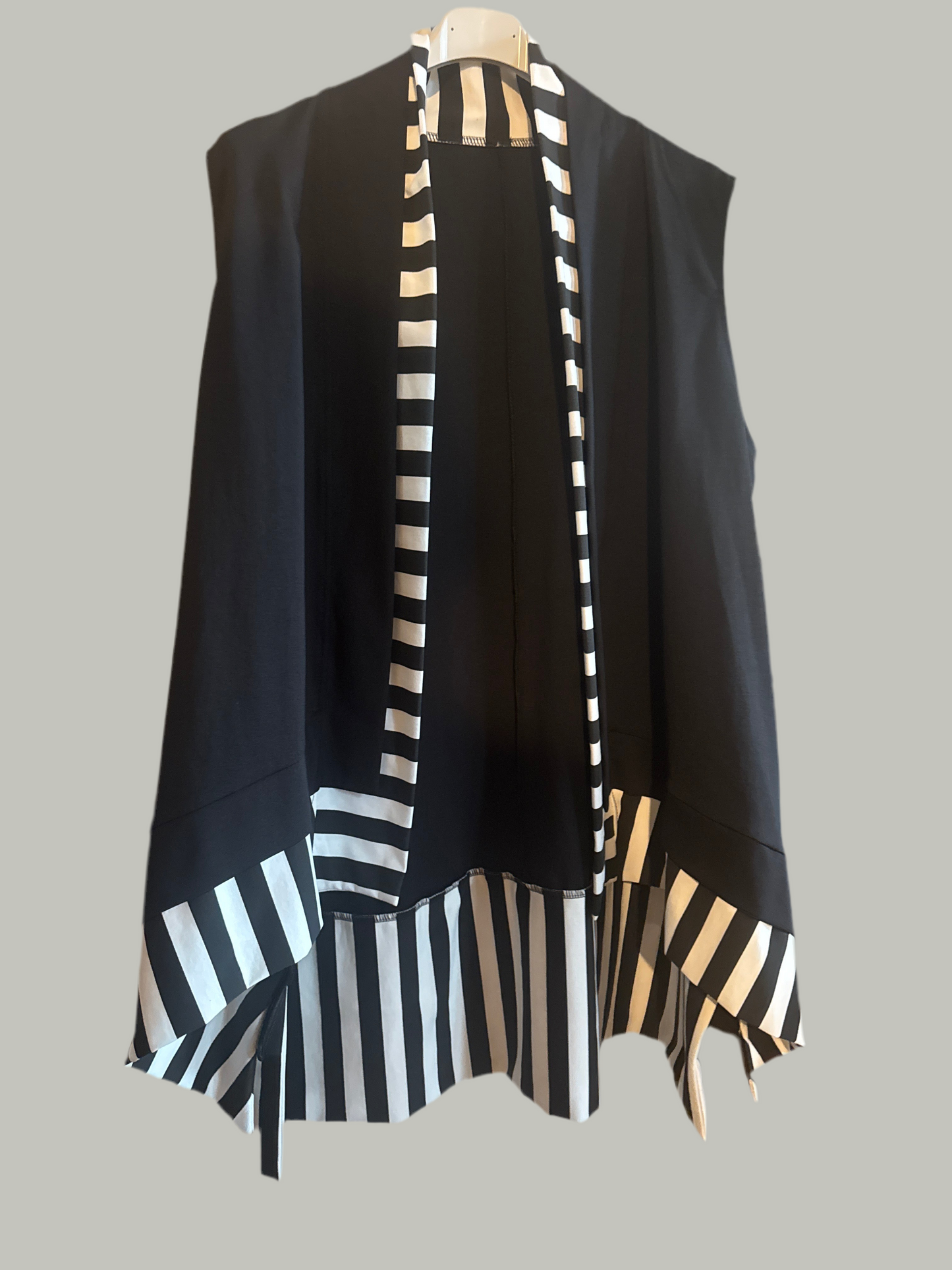 Gilet Oversize Bengalina - Righe a Bordo per un Look Contemporaneo